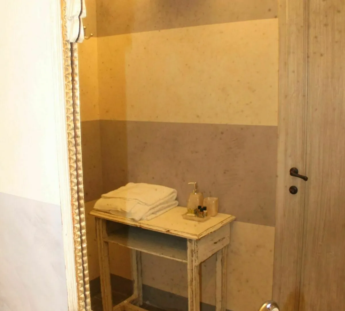 Residenza D'Epoca Corte Dei Neri Florence Hotel